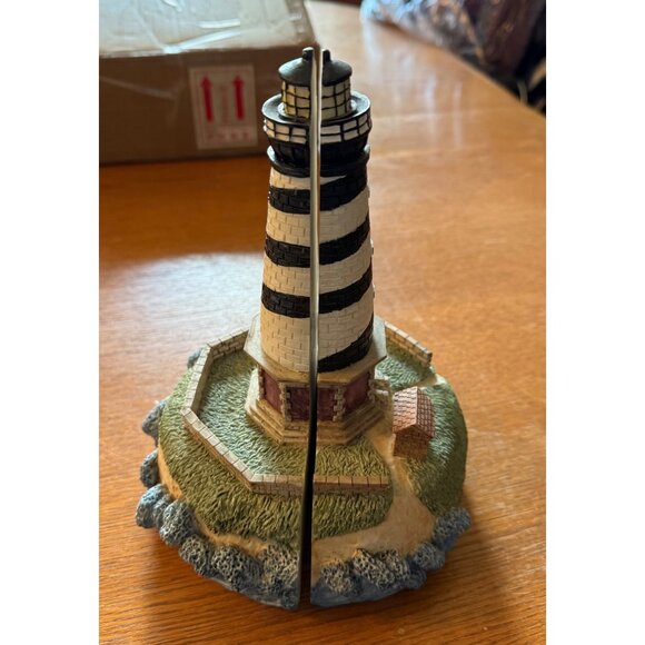 Vintage Lighthouse Bookends Shelf decoration Ocean themed Seascape Home and Livi - Picture 1 of 4